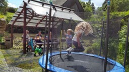 pergola a trampolína